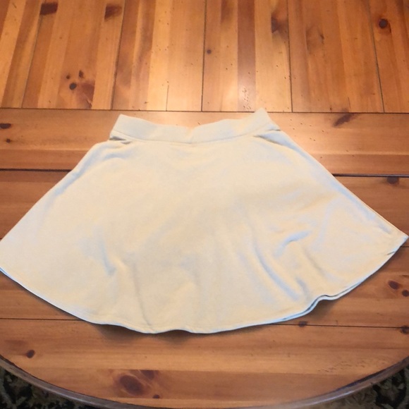 Children’s Place Khaki Skirt - Picture 2 of 3